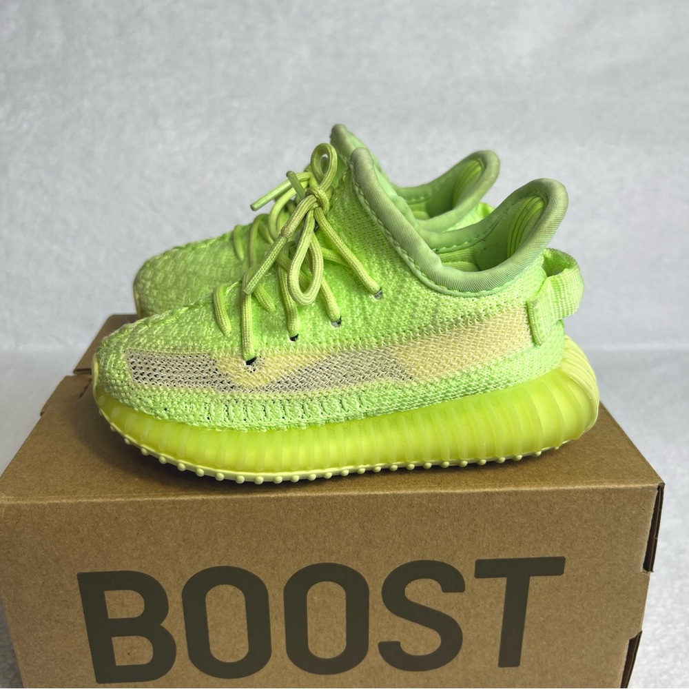 Yeezy 350 V2 toddler size 7K green glow used gently